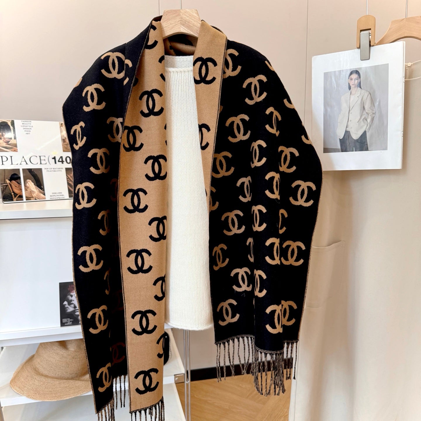 185ZC72WDE Stylish Winter Scarves