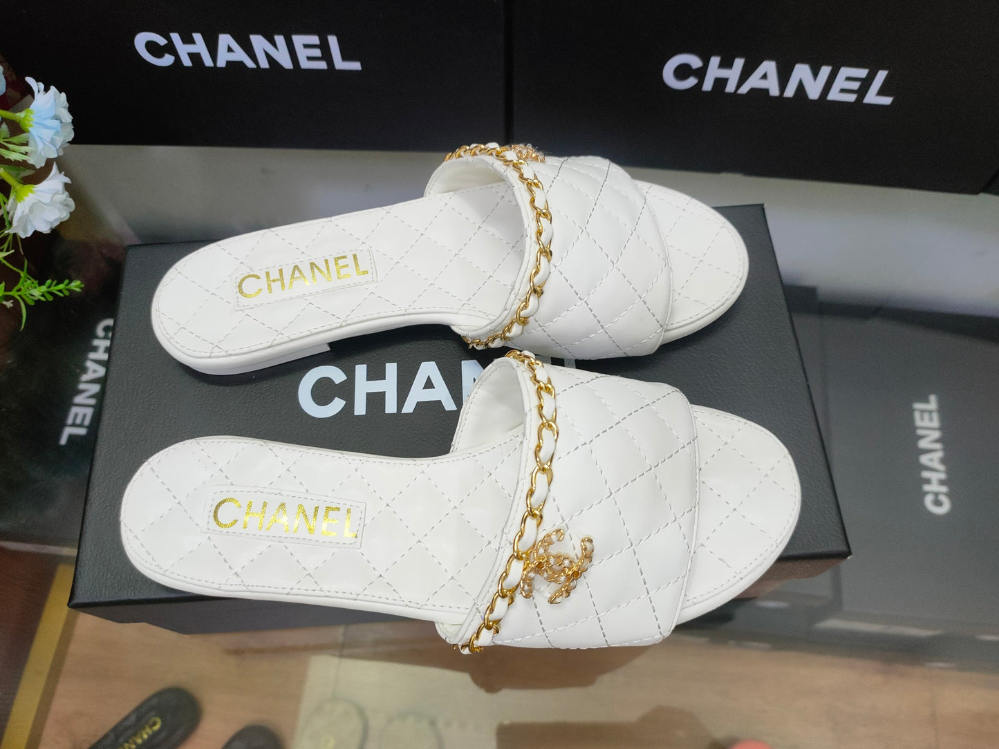 14C29ZDE Stylish slippers