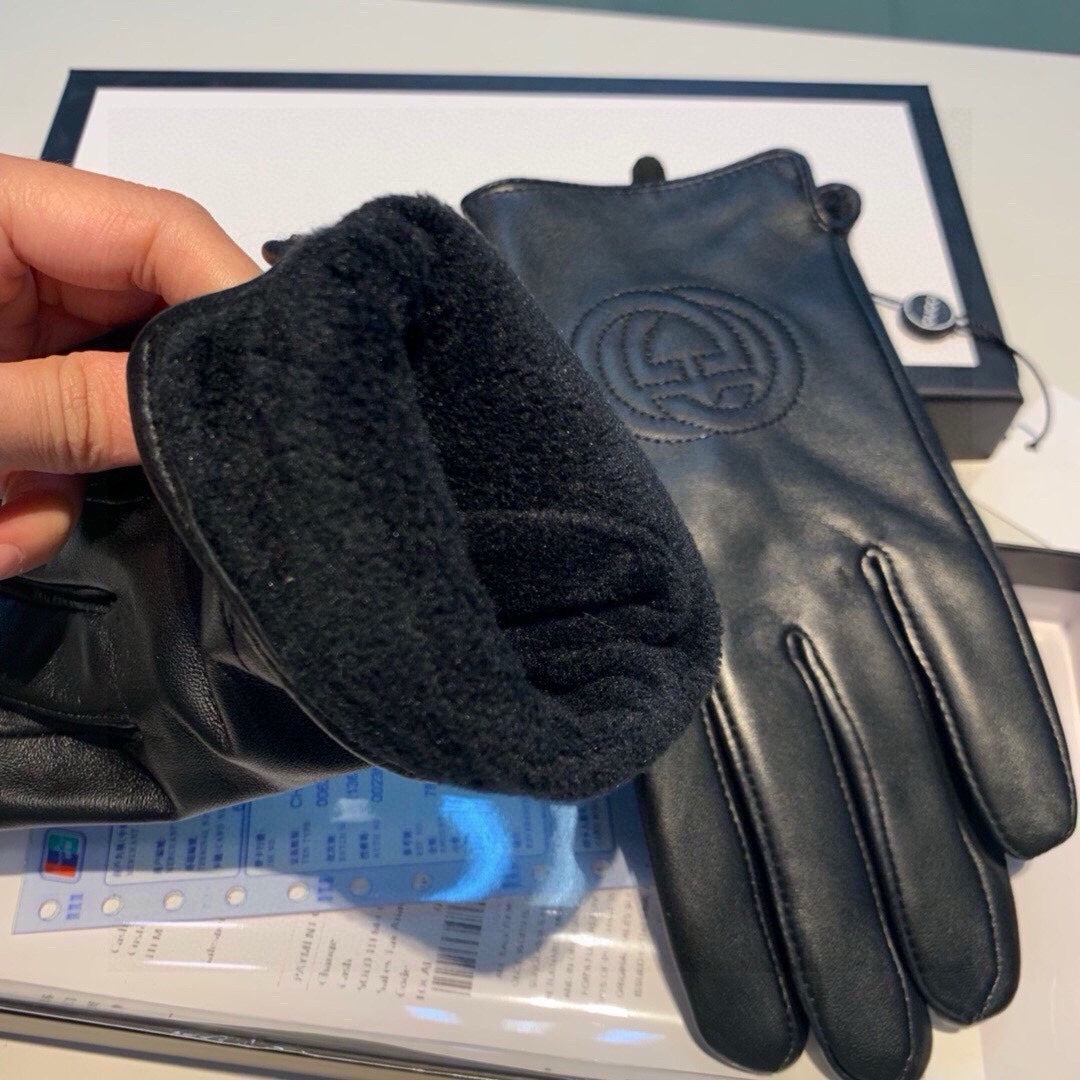 14B16SDE Stylish sheepskin gloves
