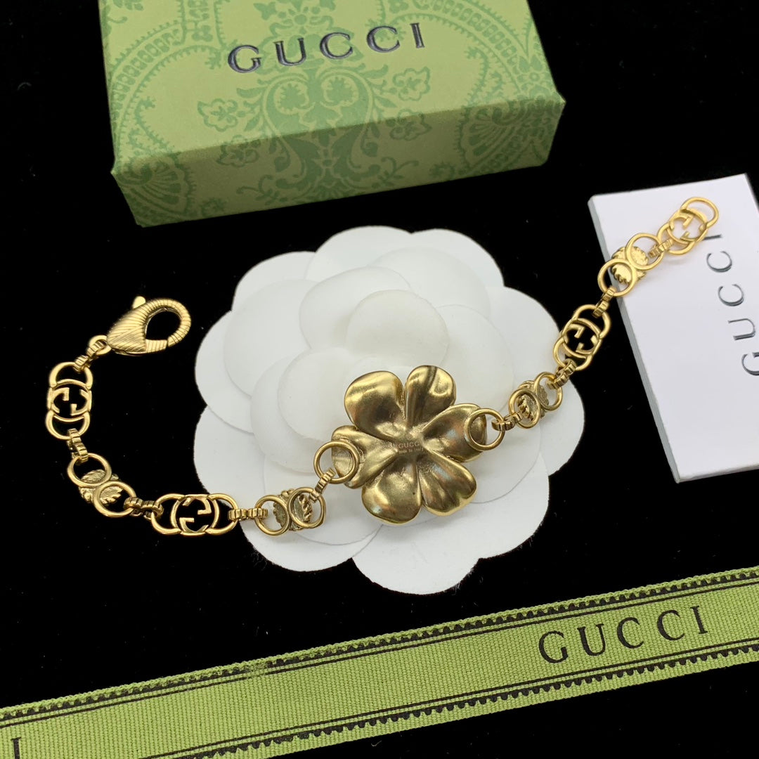 14B343XDE Stylish Earrings Rings Bracelets