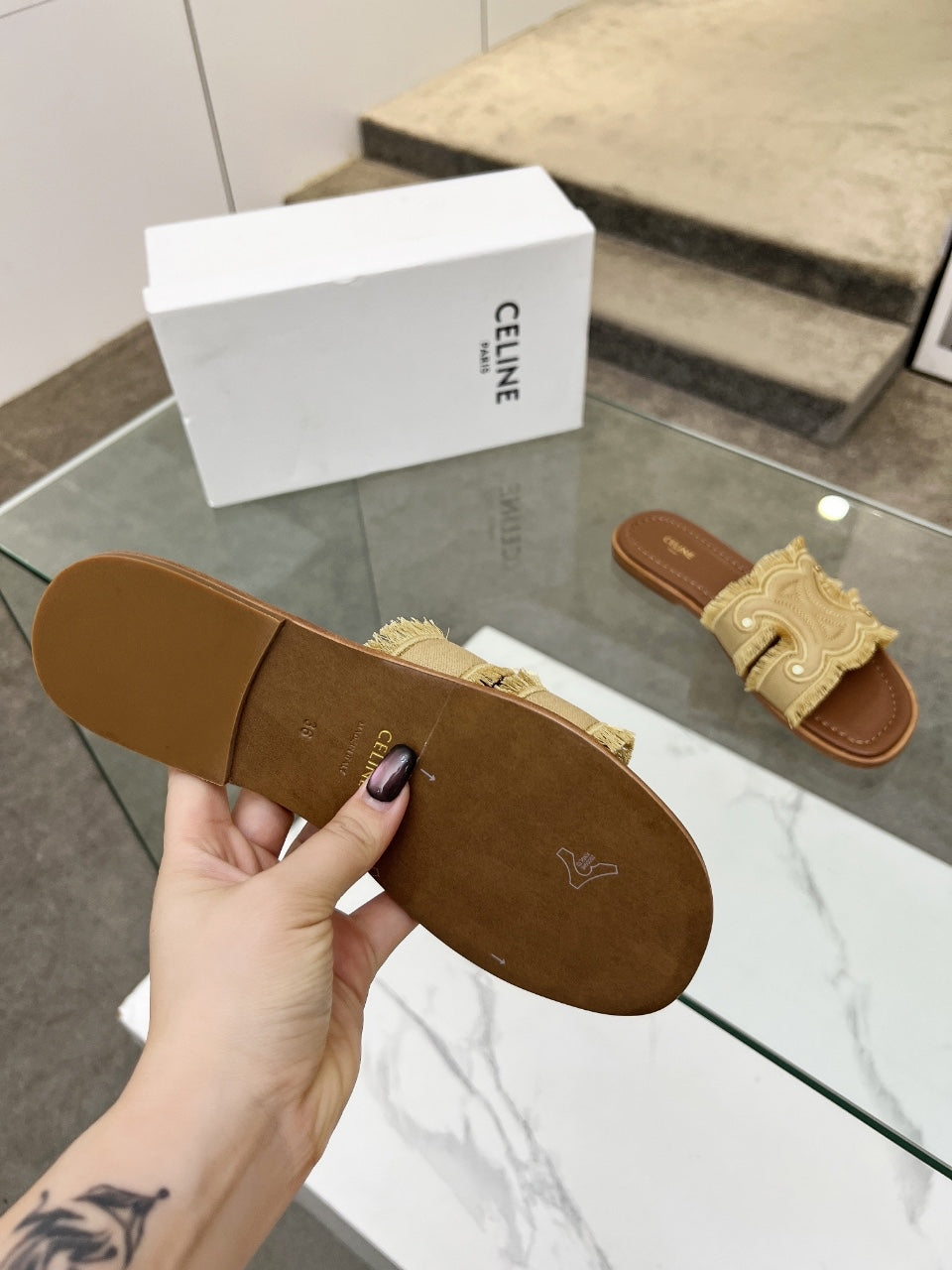 255QA25ZDE Stylish leather shoes
