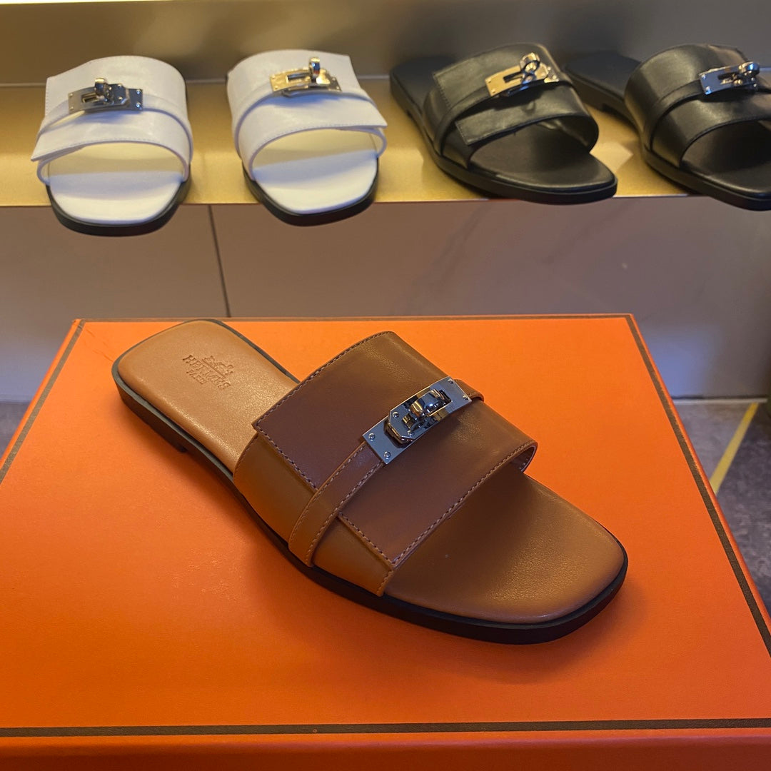 14H33ZDE Stylish slippers