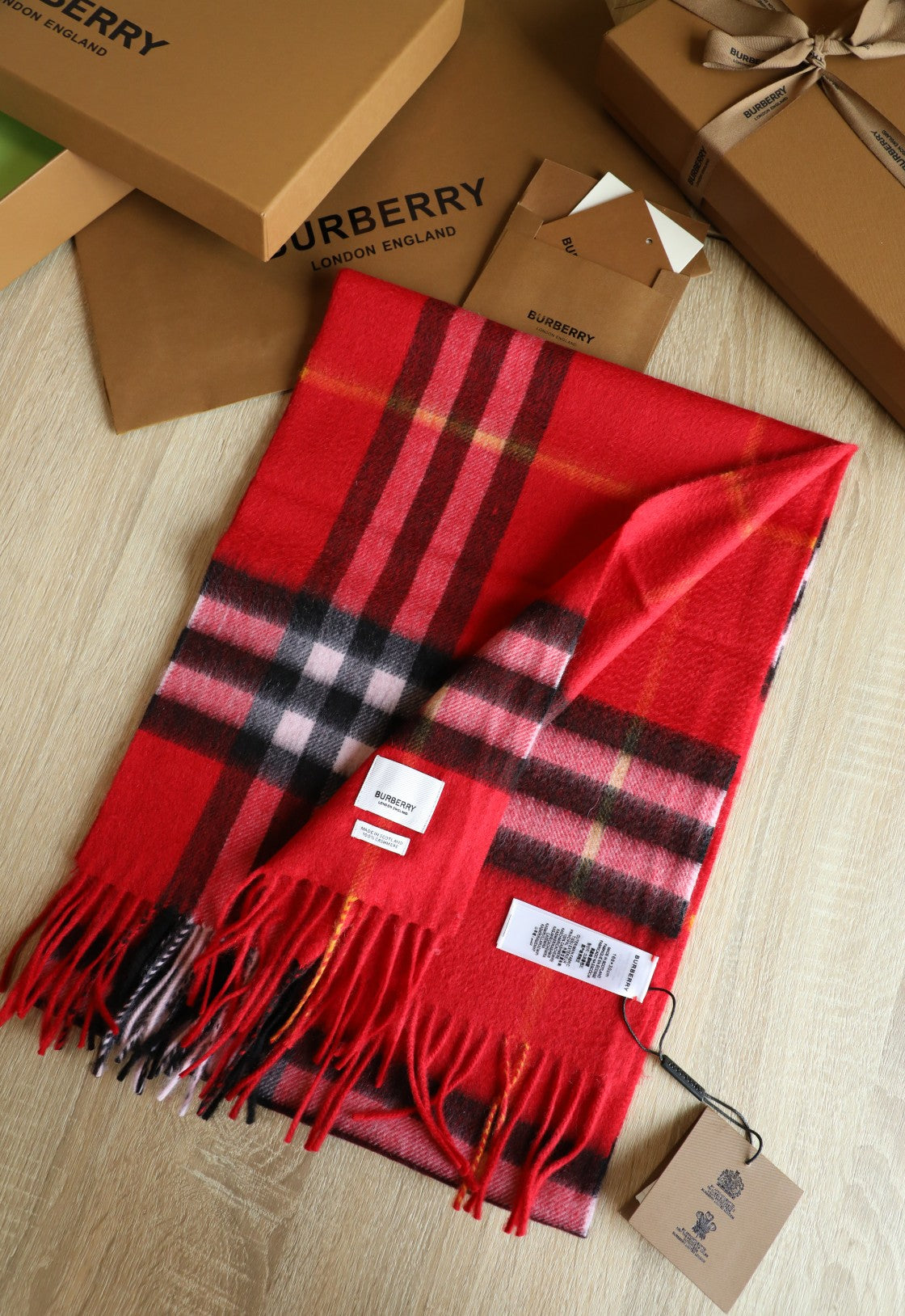 185ZR2WDE Stylish Winter Scarves