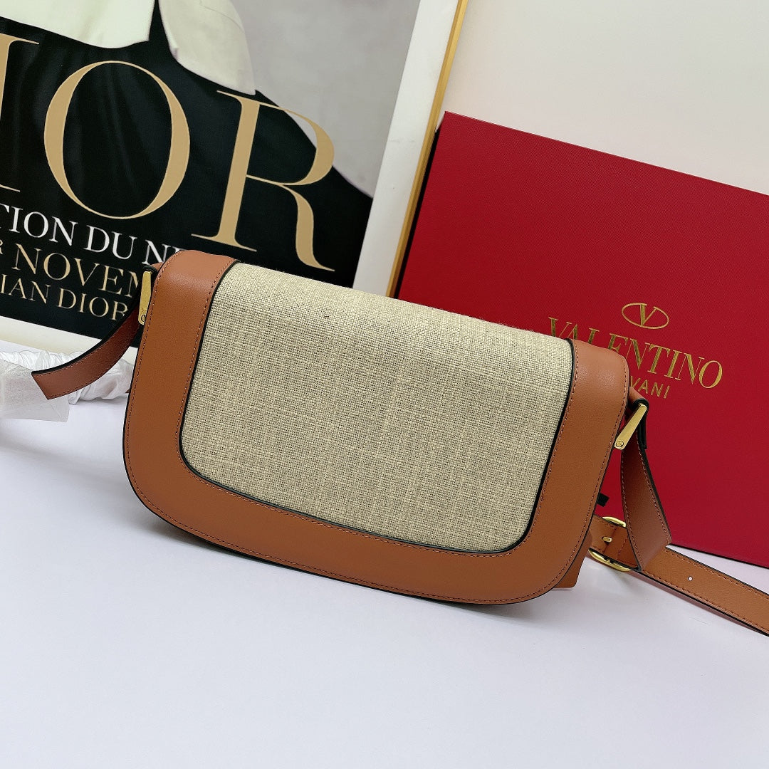 5A45BDE Stylish leather bag
