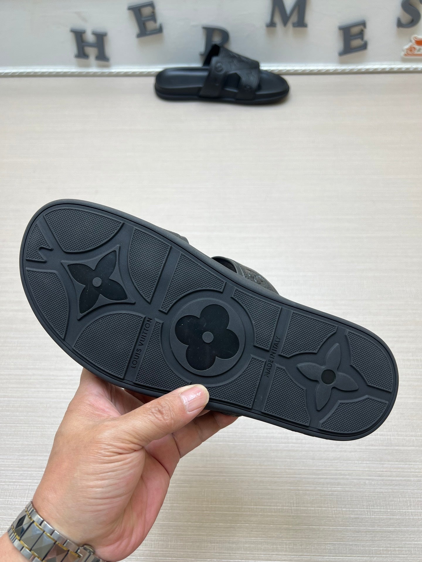 54E68ZDE Stylish slippers