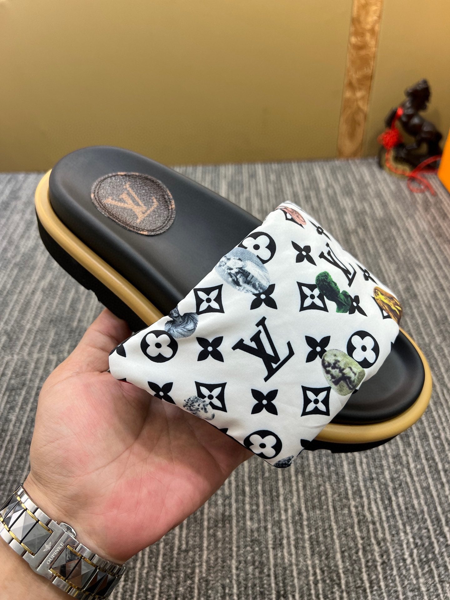 5XF120ZDE Stylish leather quality Slippers