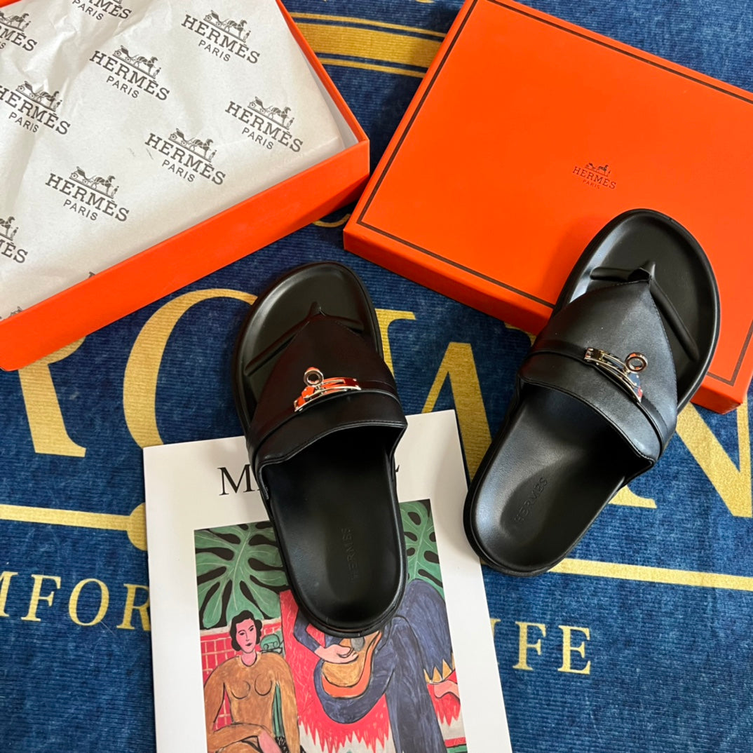 14H3ZDE Stylish Slippers