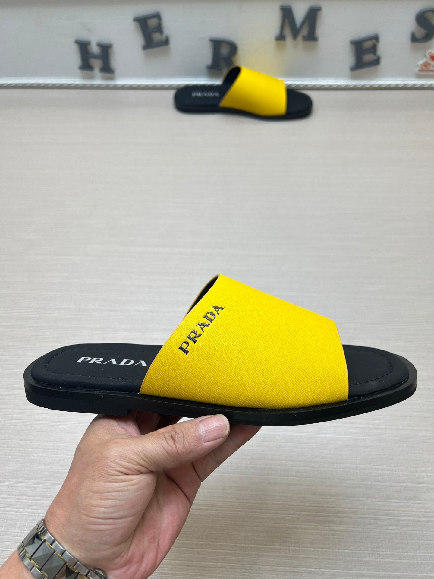 54PD75ZDE Stylish slippers