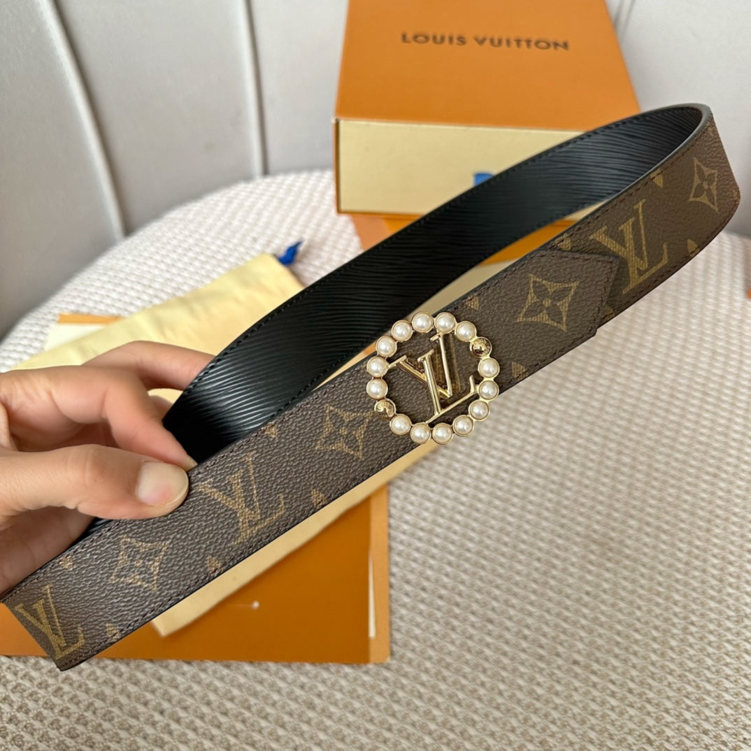 14E141PDE Stylish High quality belt With full package