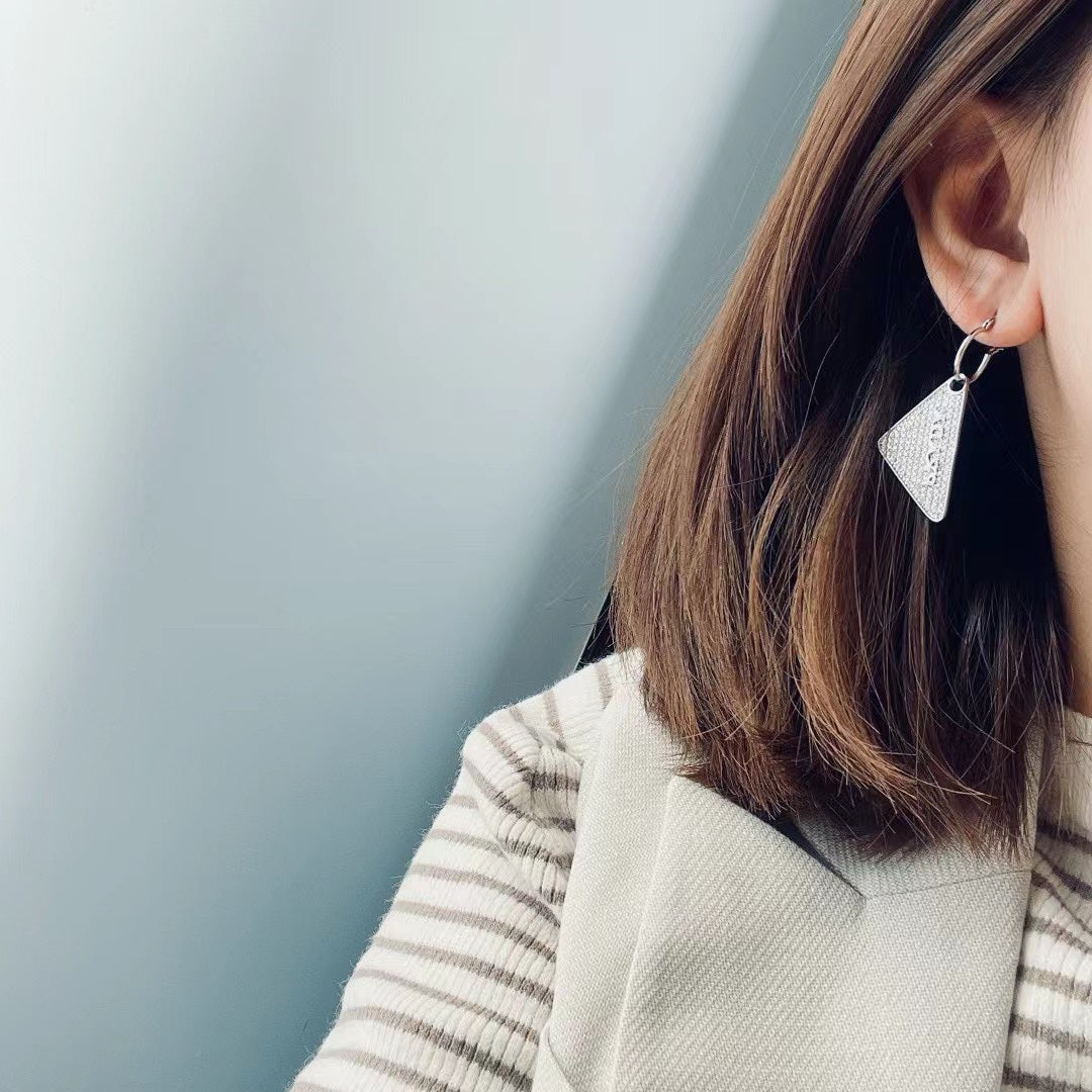 14PD515EDE Stylish Earrings