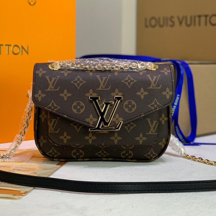 AE113BDE Stylish leather bag