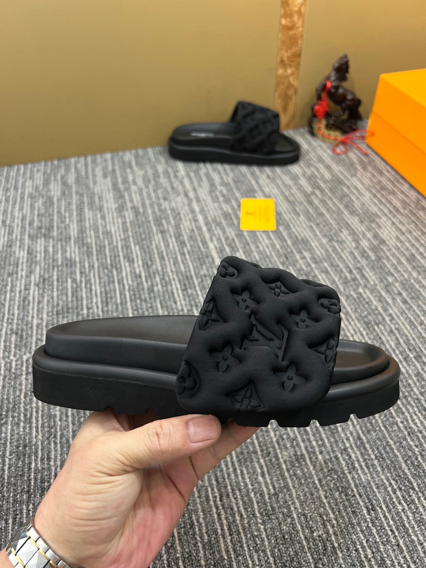 5XE119ZDE Stylish leather quality Slippers