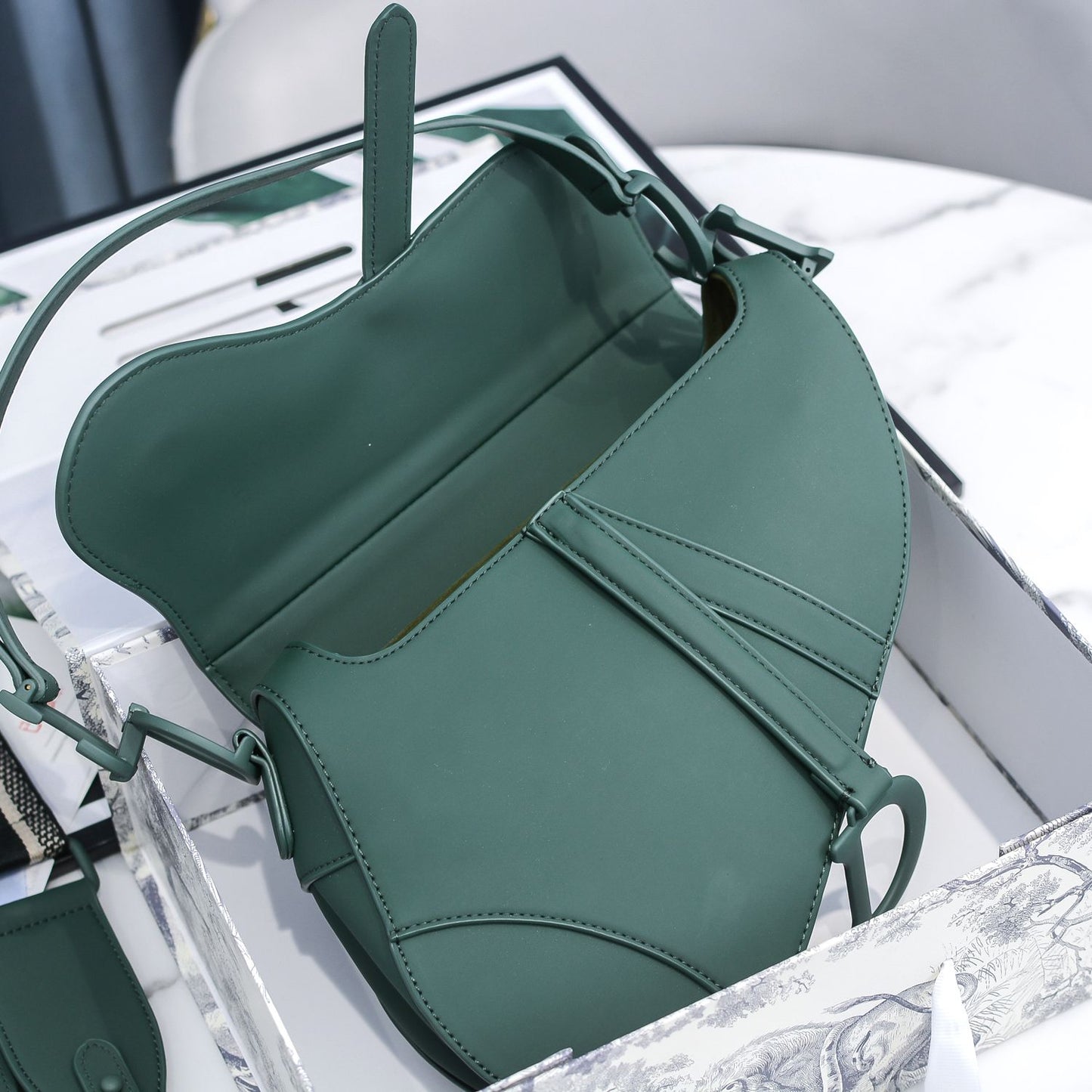 5D10BDE Stylish leather bag