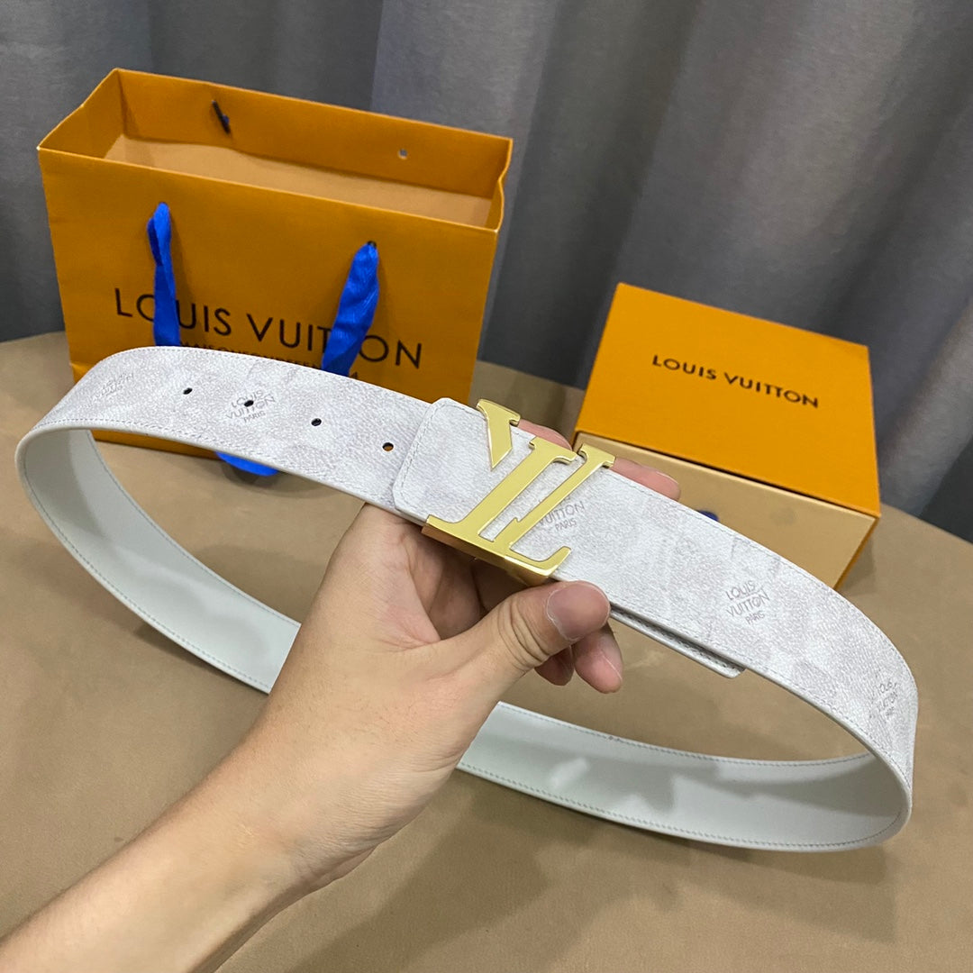 14E138PDE Stylish High quality belt With full package