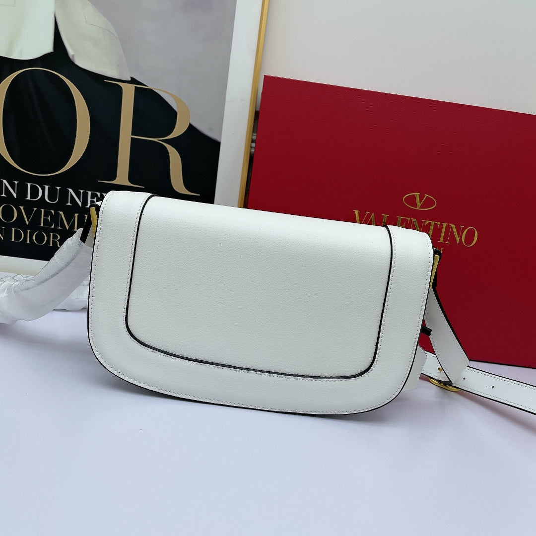 5A45BDE Stylish leather bag