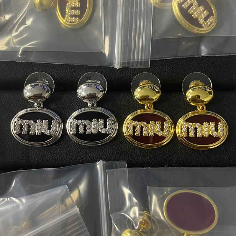 14CL819EDE Stylish Earrings
