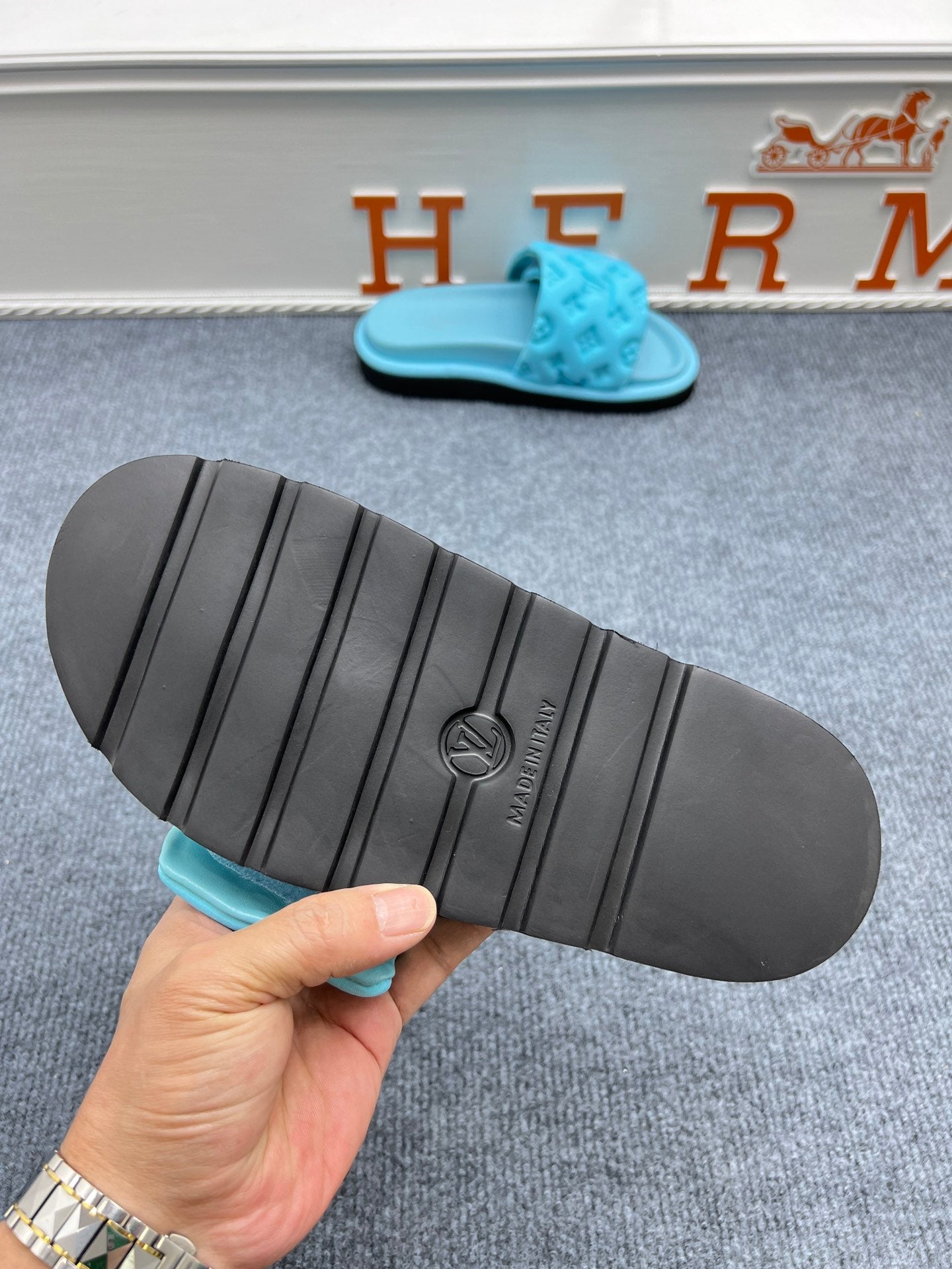 5YE115ZDE Stylish Slippers