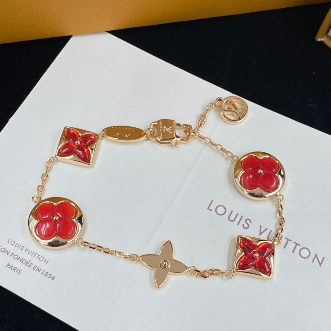 1YE346XDE Stylish Earrings Bracelets Necklaces