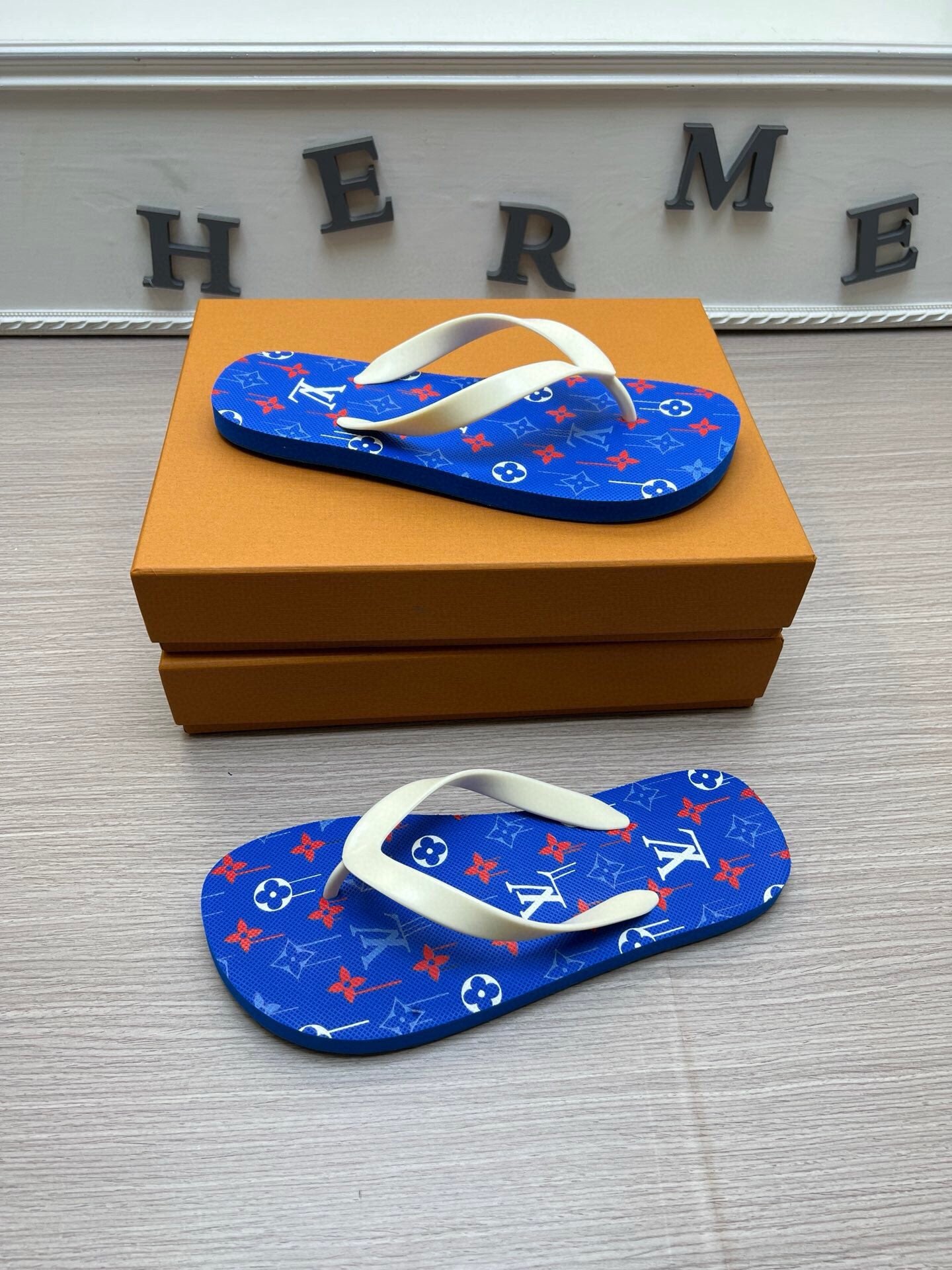 54E55ZDE Stylish slippers