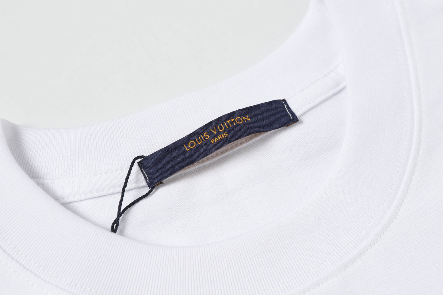145RE147UDE Stylish T-shirt