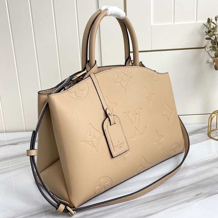 1E059BDE Stylish leather bag