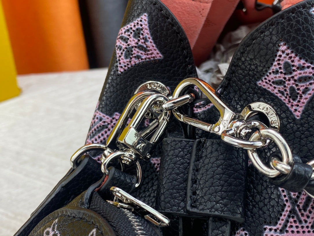 165NE98BDE Stylish leather bag