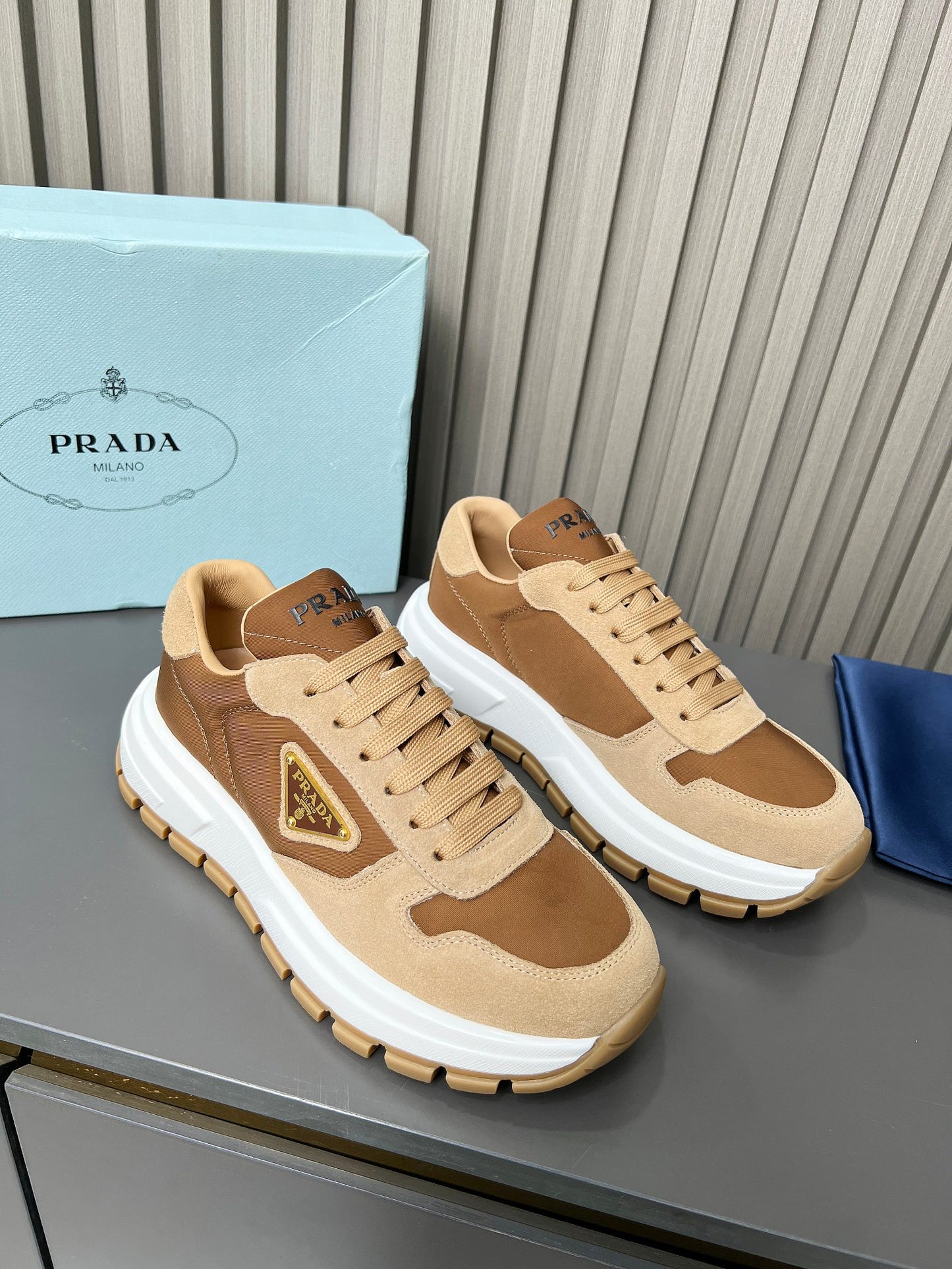 2LPD5XDE Stylish leather shoes