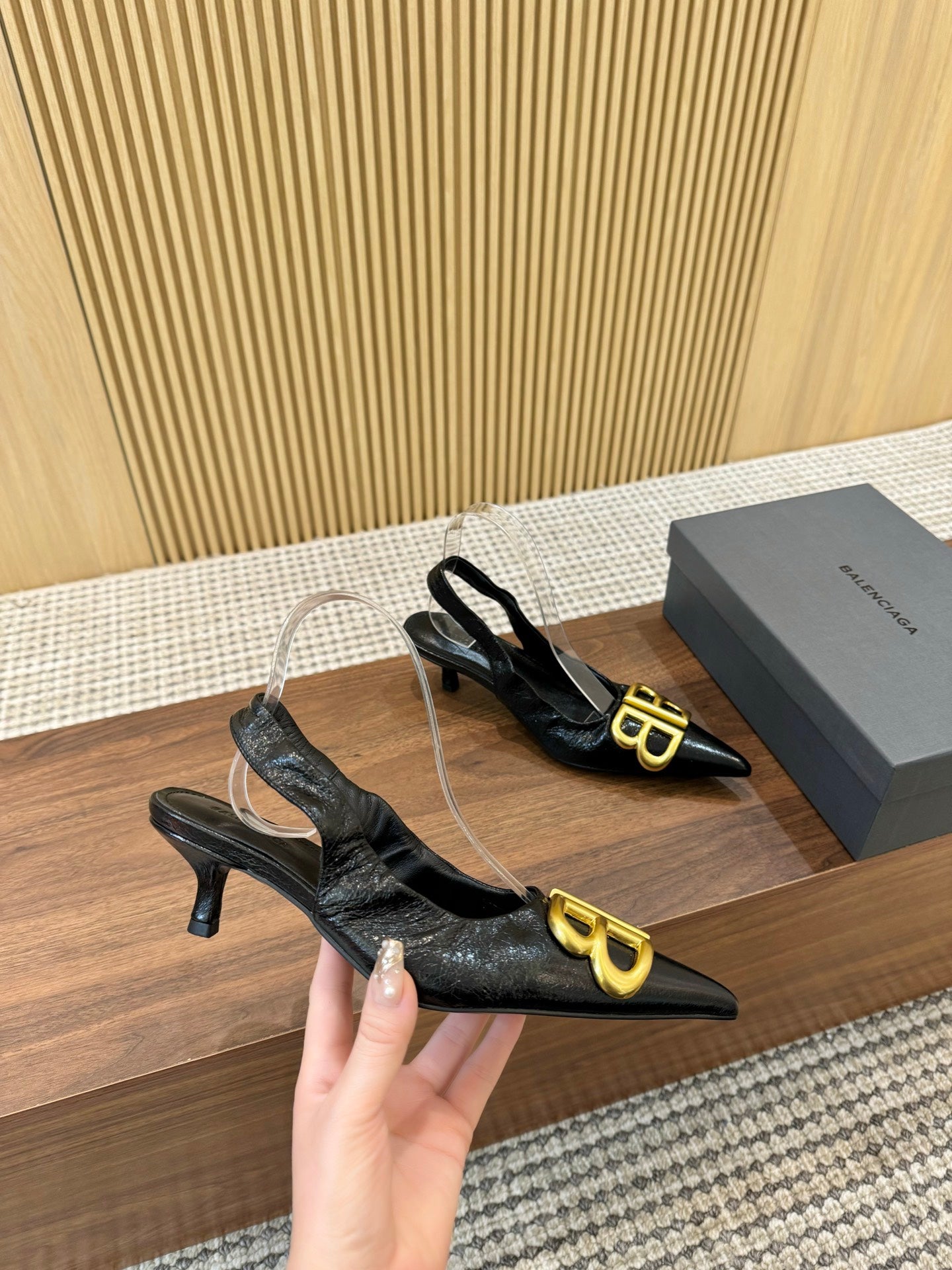 255QJ45ZDE Stylish leather High heels