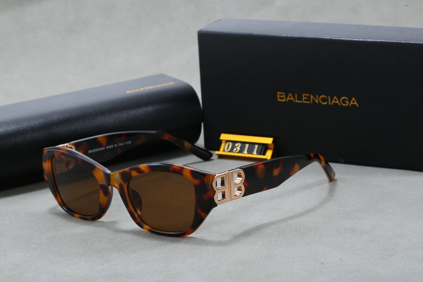 385RJ51TDE Stylish Sunglasses