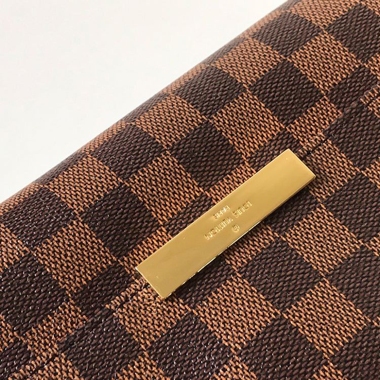 AE103BDE Stylish leather bag