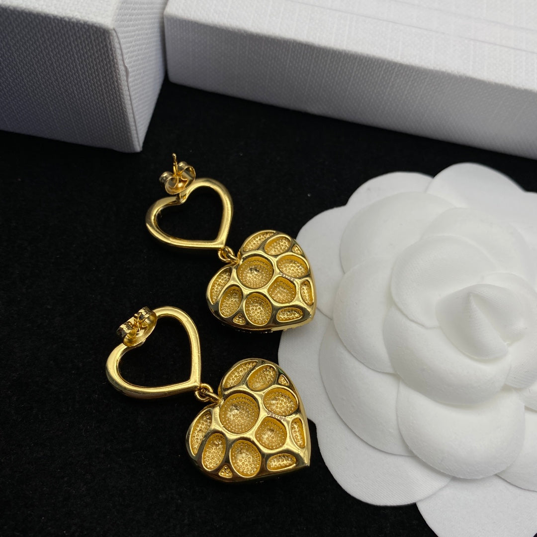 1XCL561EDE Stylish Earrings