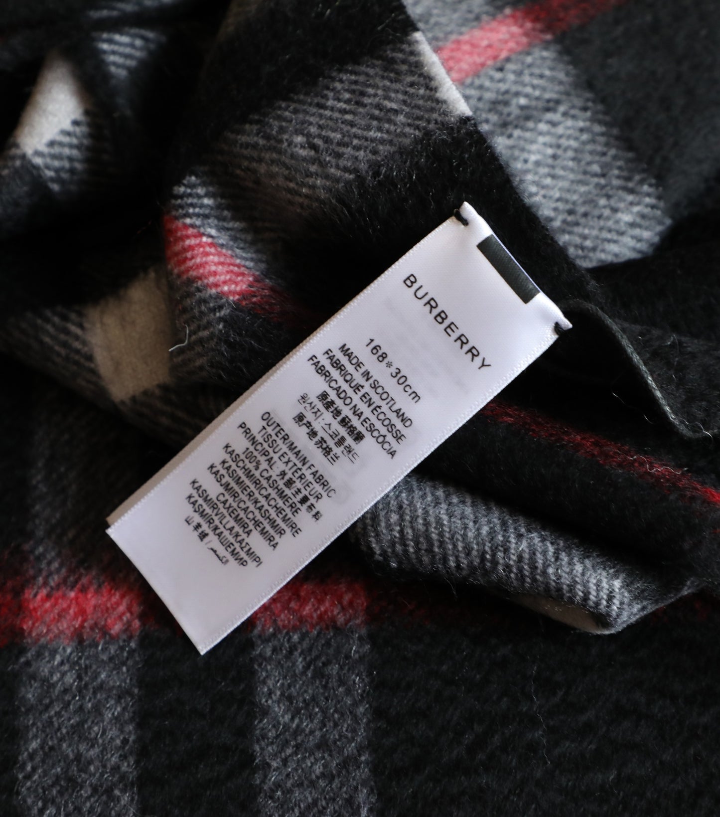 185ZR3WDE Stylish Winter Scarves