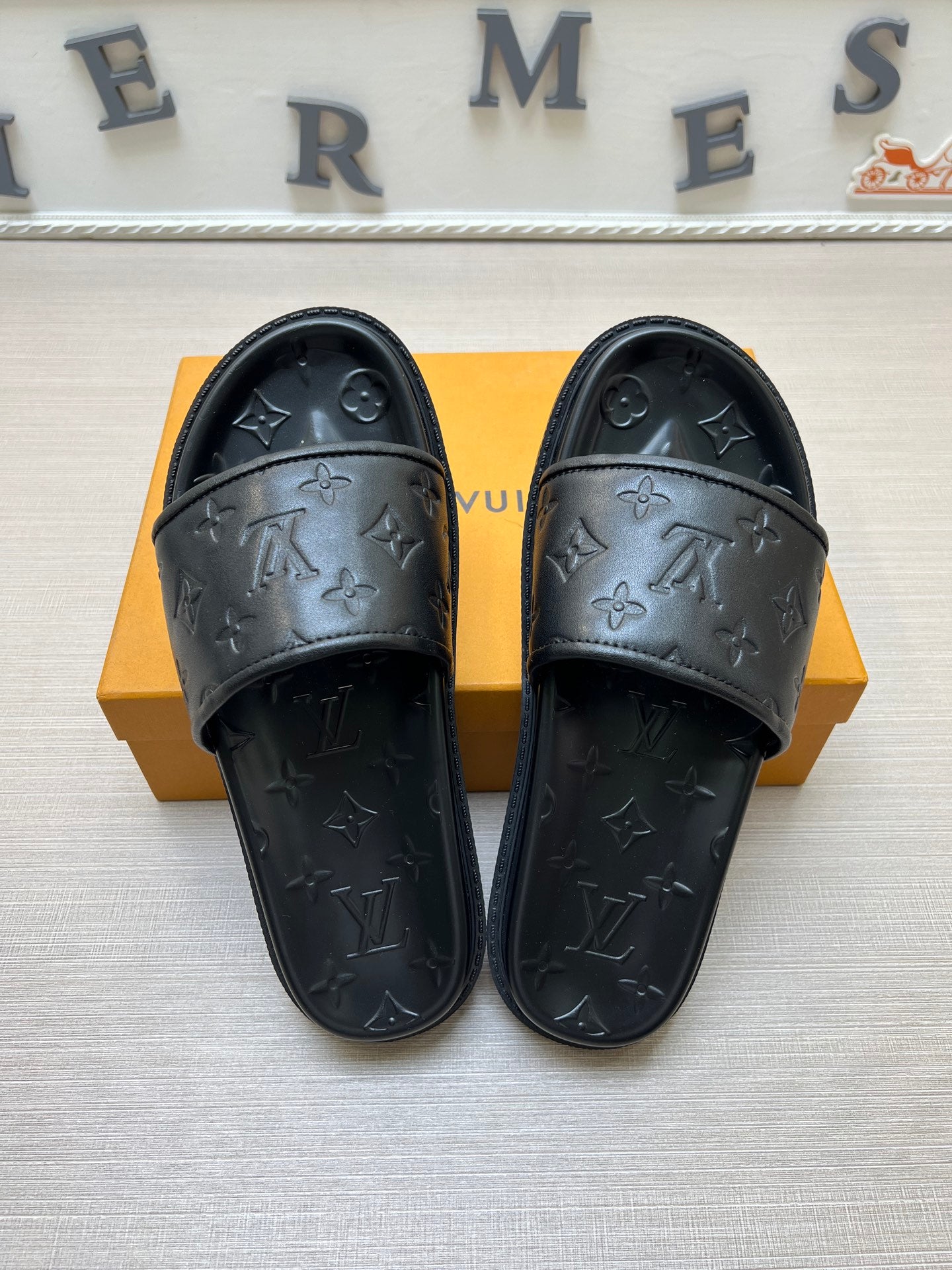 535ZE304ZDE Stylish Slippers