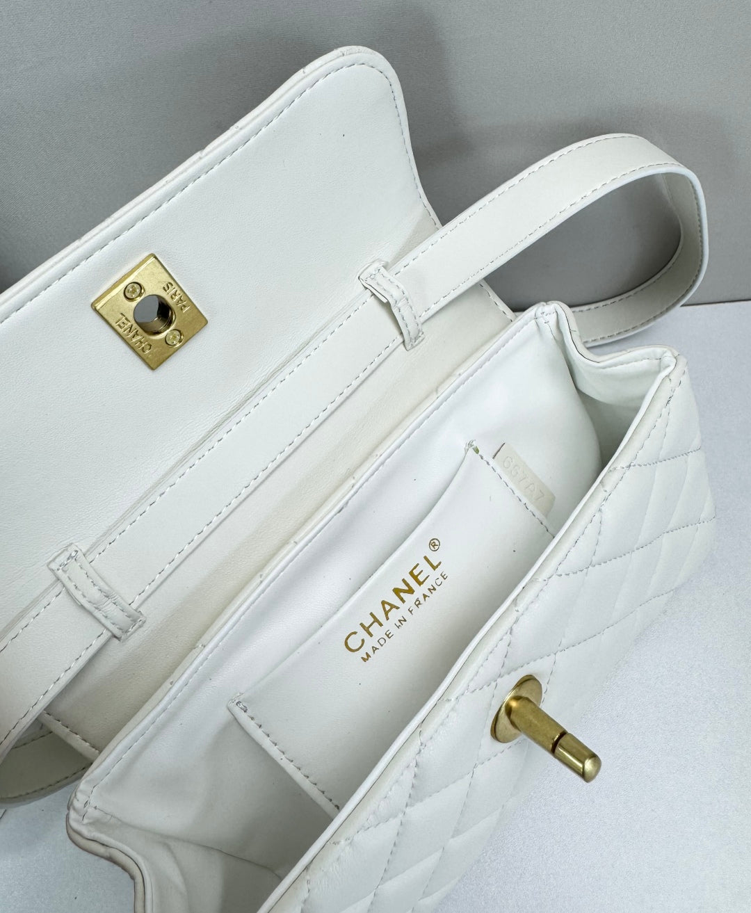 15RC61BDE Stylish leather bag