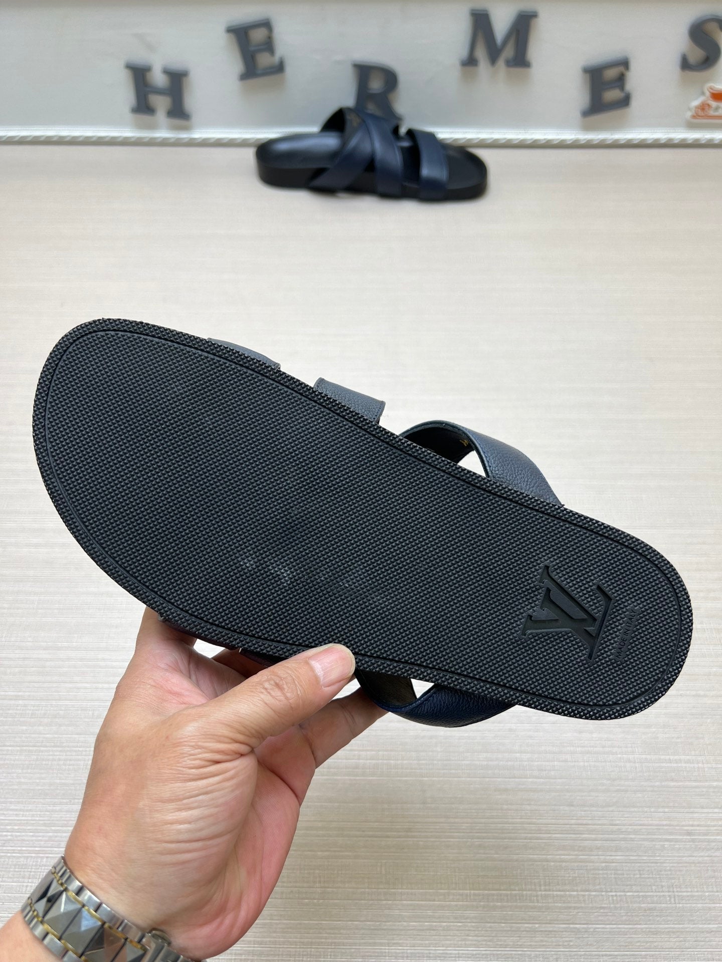 54E89ZDE Stylish slippers