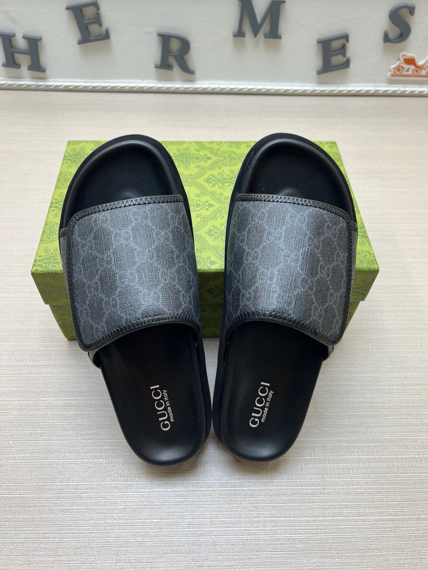5LB231ZDE Stylish Slippers