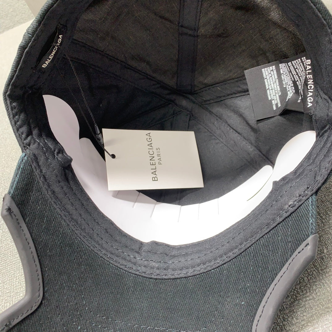 125ZJ497MDE Stylish hats