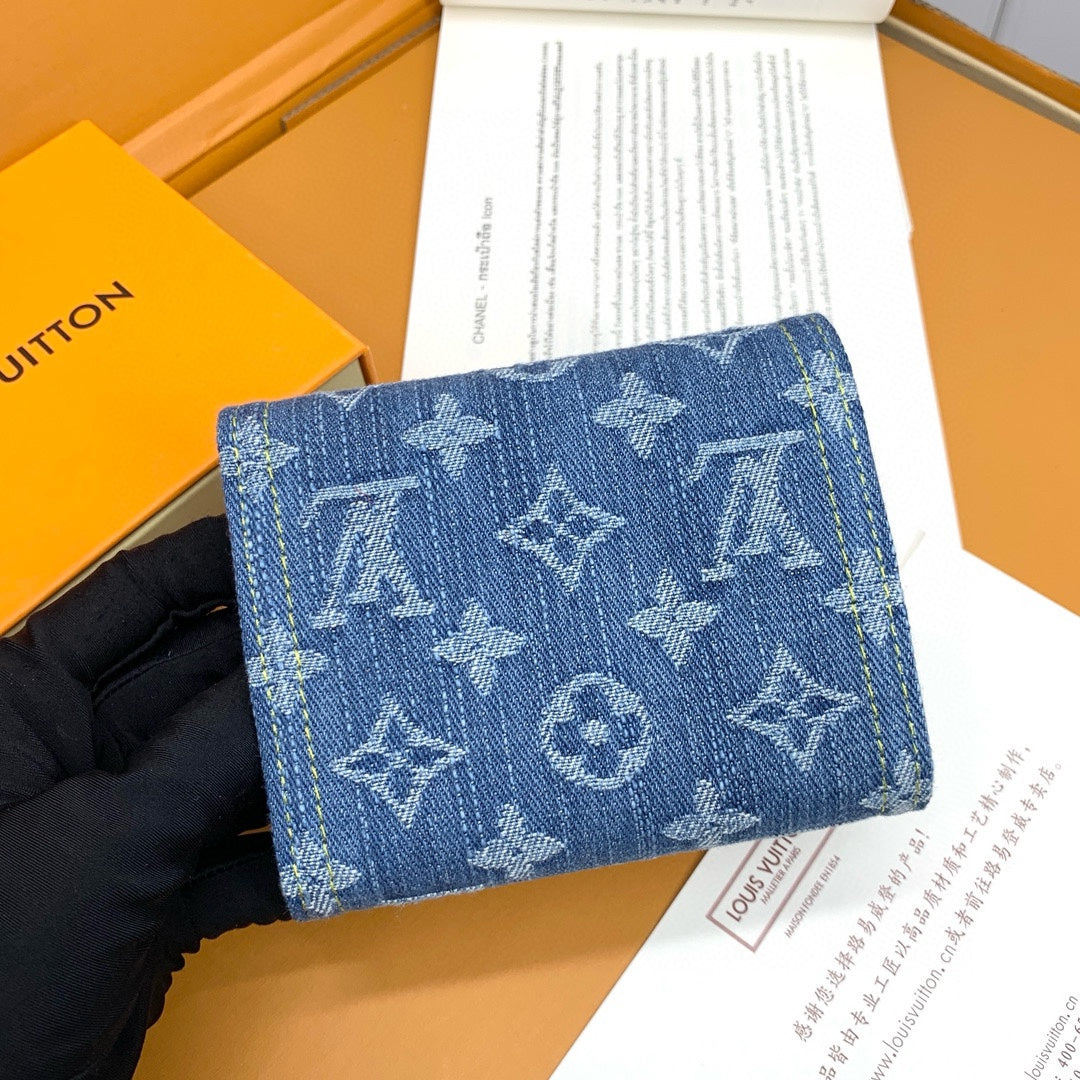 1XE54BDE Stylish wallets