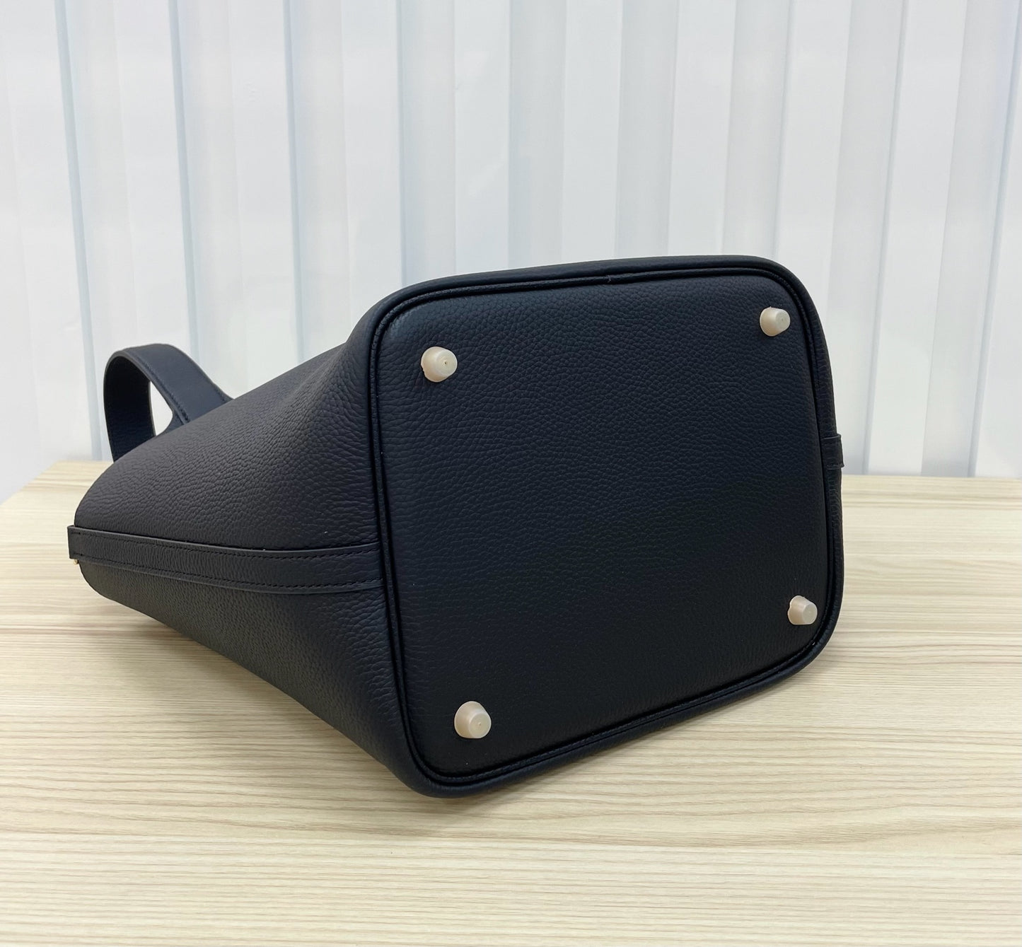 15RH5BDE Stylish leather bag