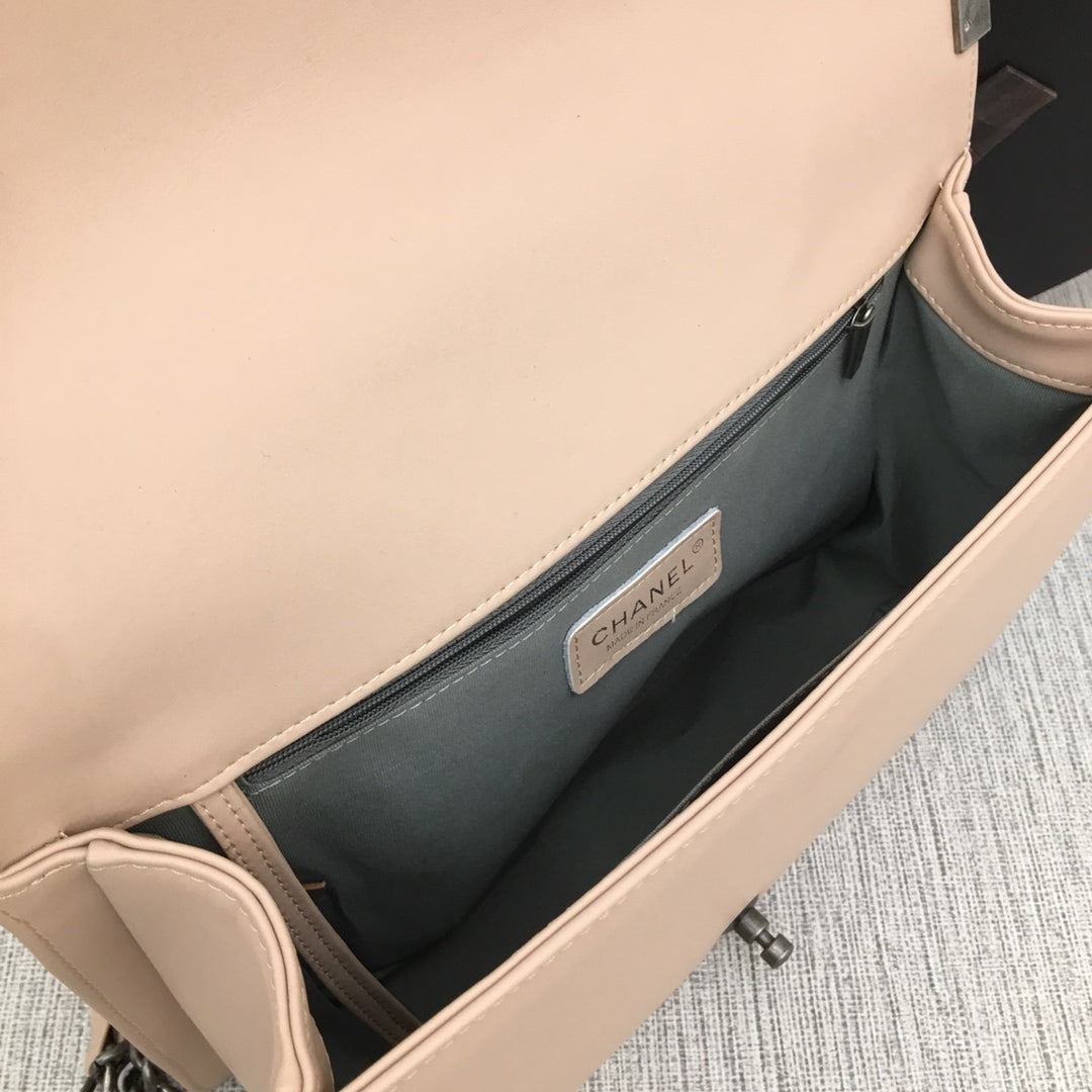 5C60BDE Stylish leather bag