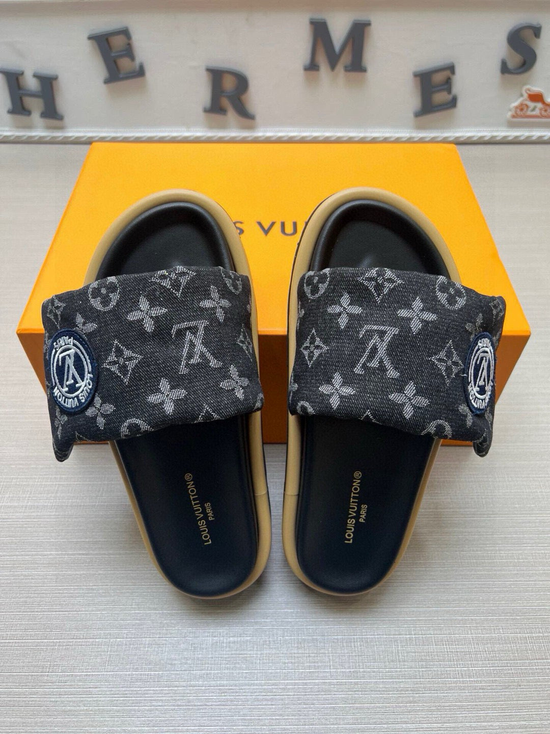 5QE7ZDE Stylish Slippers