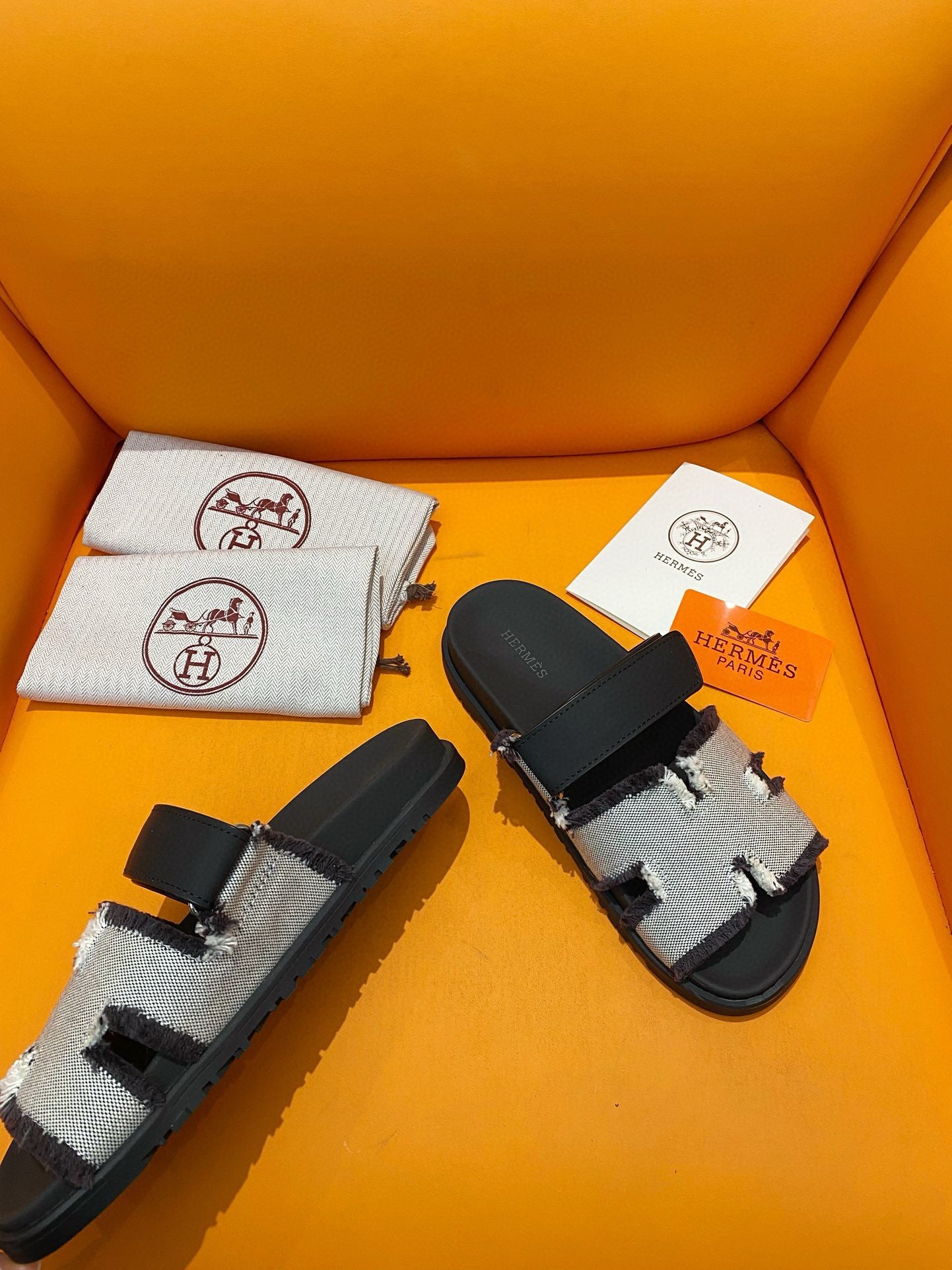 14H1ZDE Stylish sandals