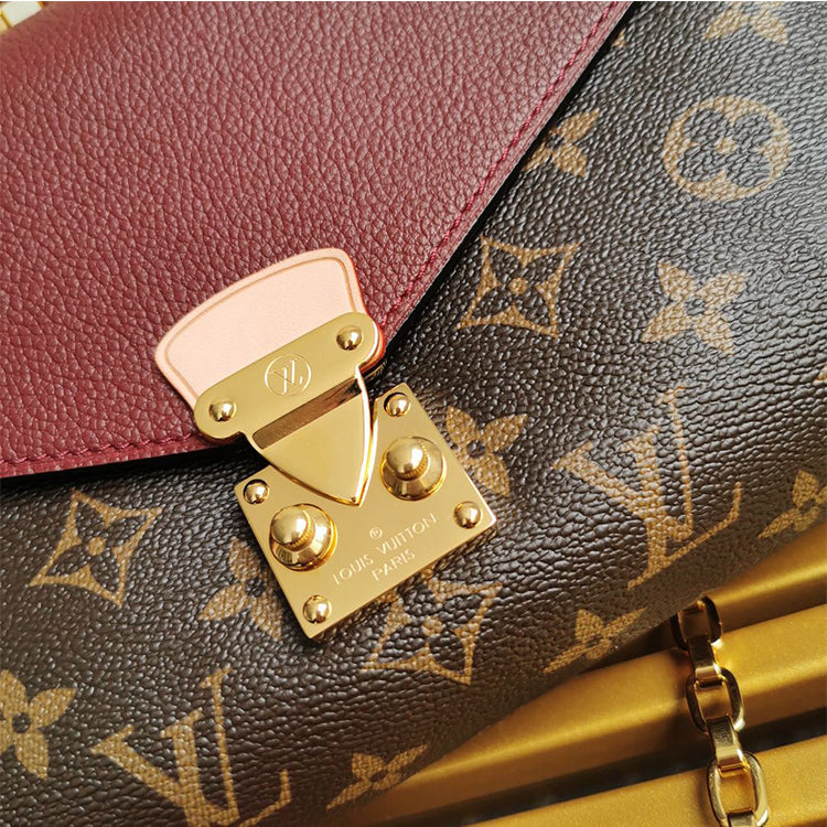 AE83BDE Stylish leather bag
