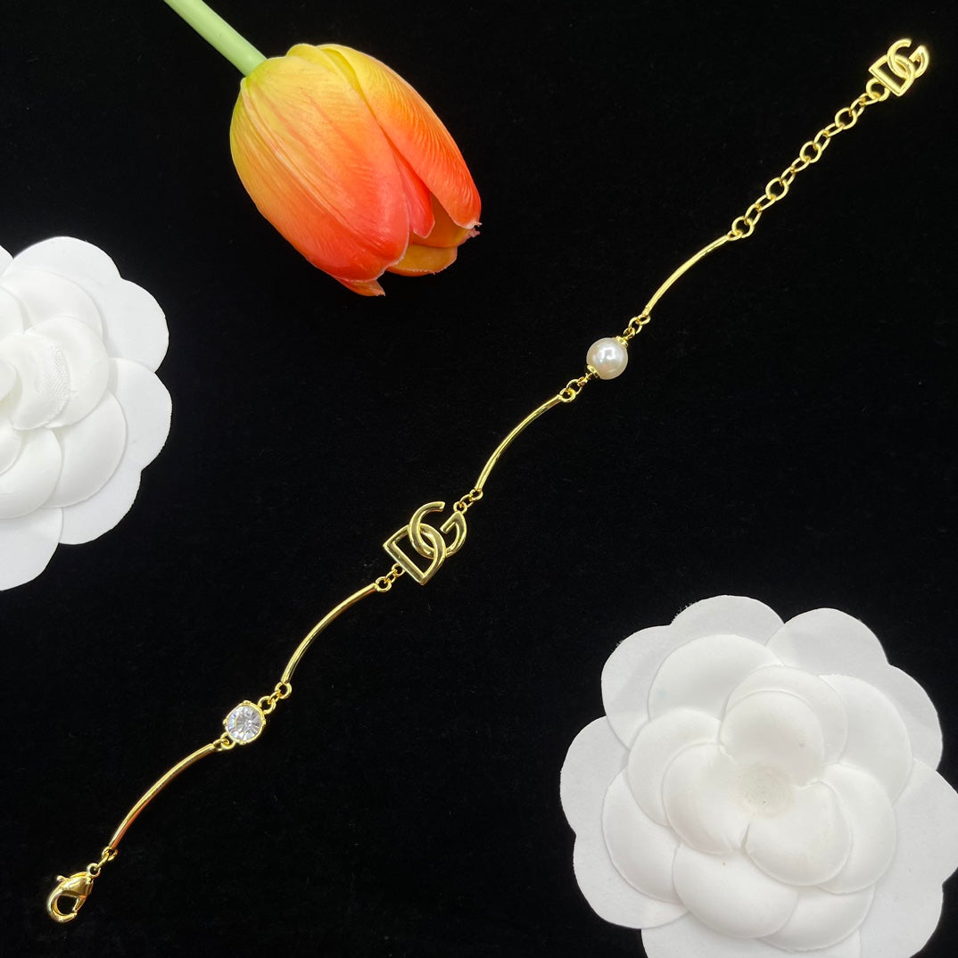 14A1045XDE Stylish Necklaces Bracelets
