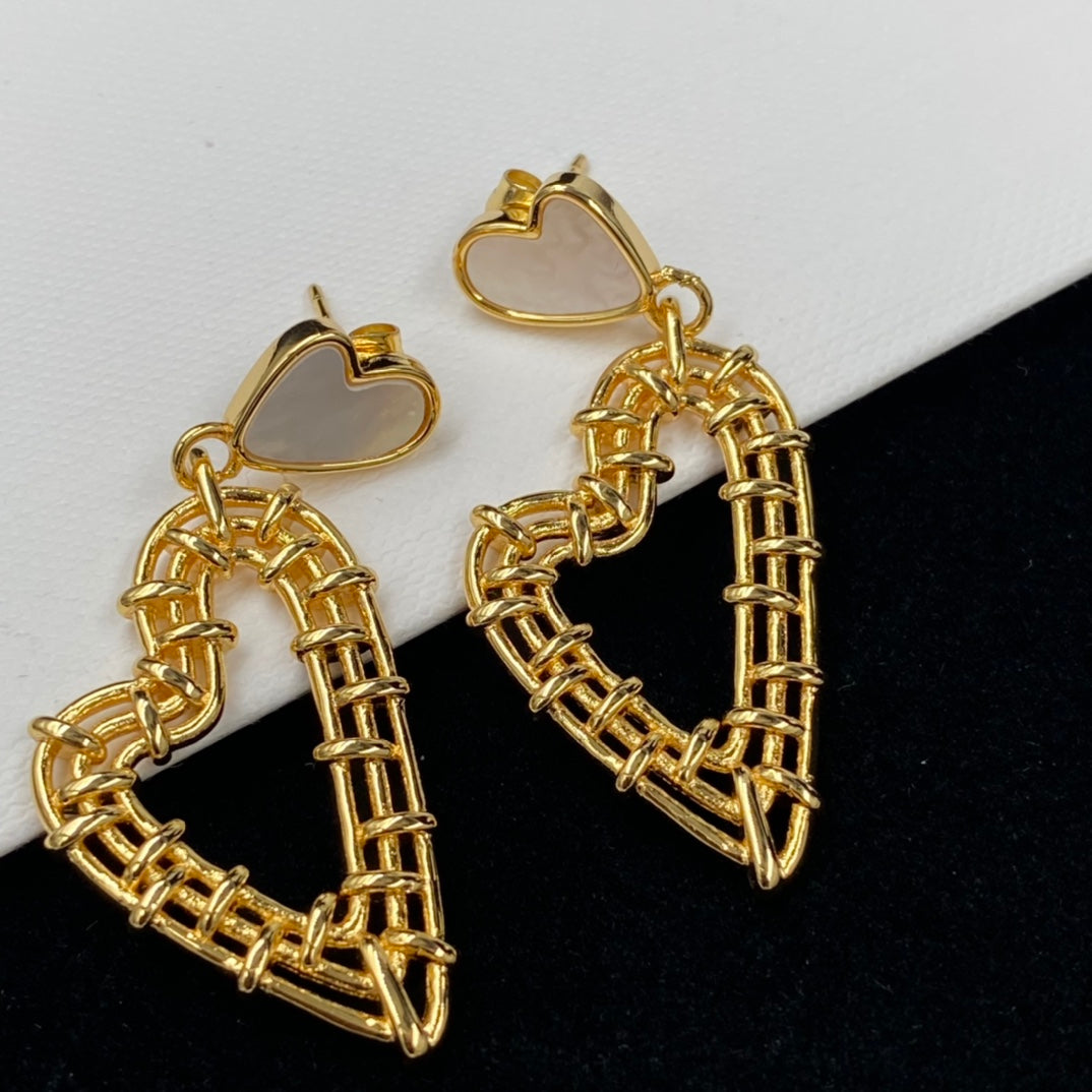 1NCL173EDE Stylish Earrings
