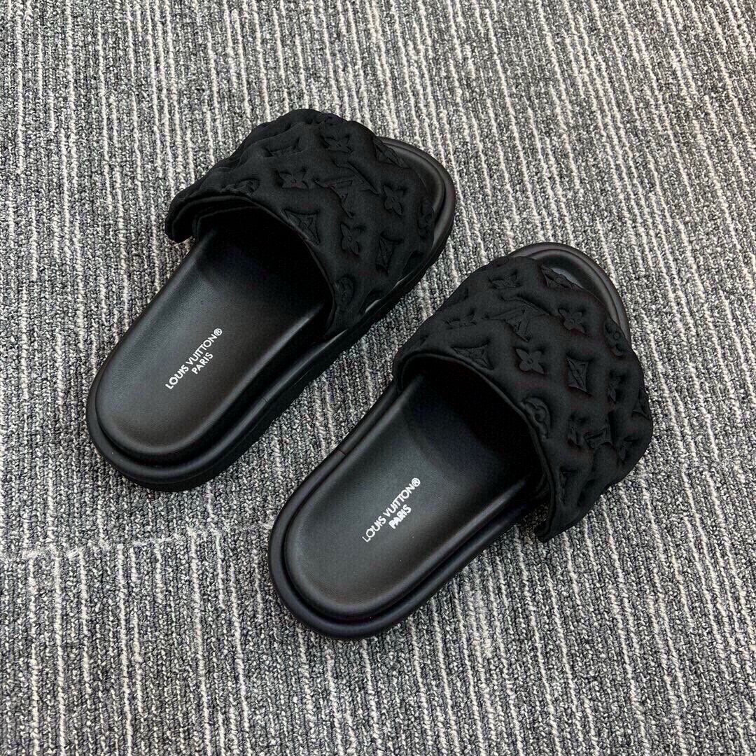 5QE13ZDE Stylish Slippers