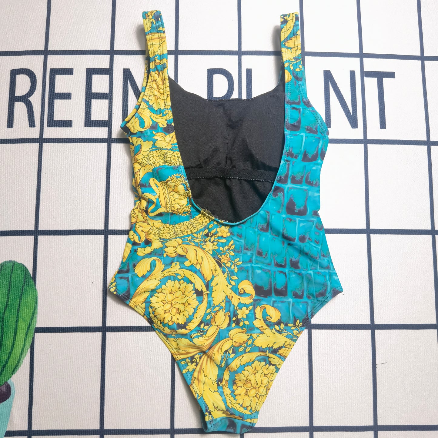 14A284YDE Stylish Bikini swimsuit