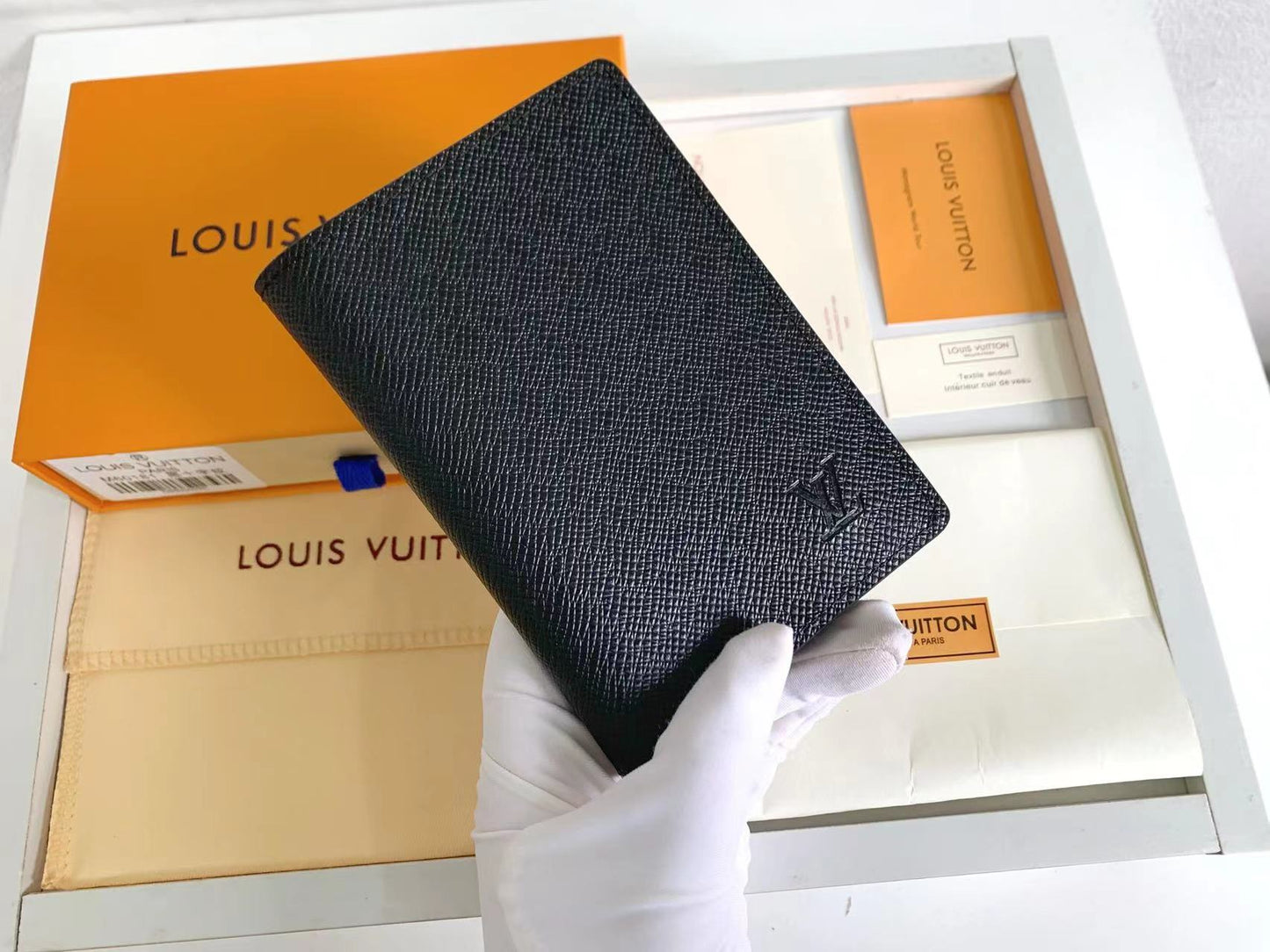 AE300BDE Stylish leather wallets