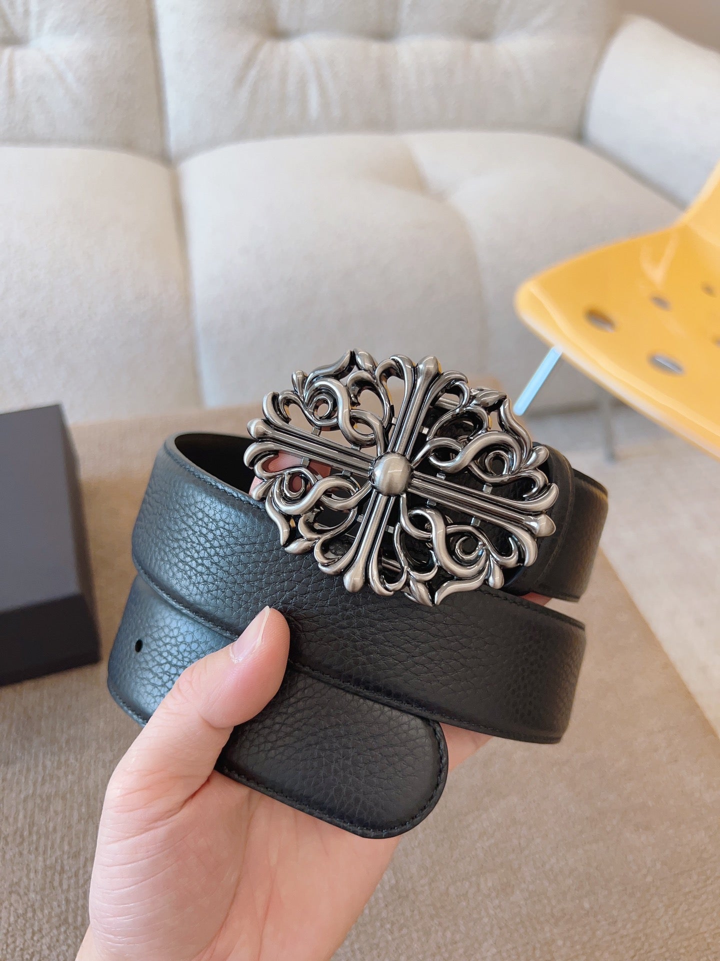 255RA14PDE Stylish High quality belt With full package