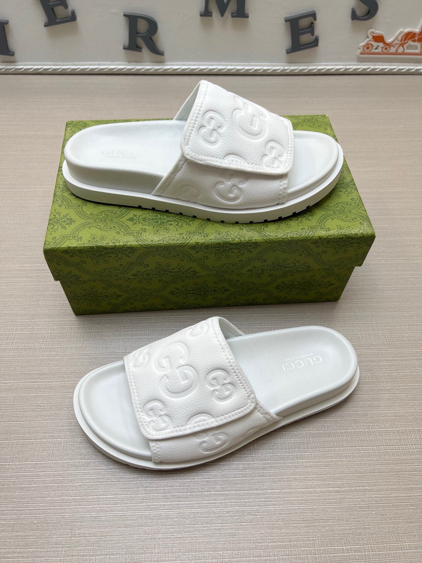 5LB230ZDE Stylish Slippers